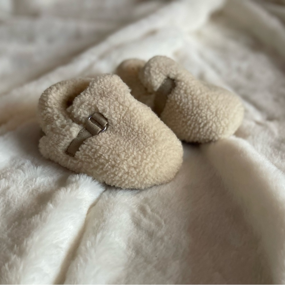 Baby Gap Sherpa Mules 6-12 months